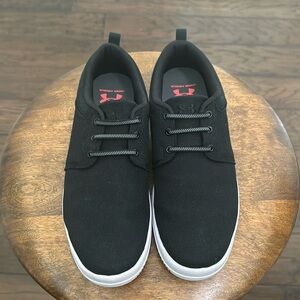 Under Armour Men’s Size 7 Street Encounter